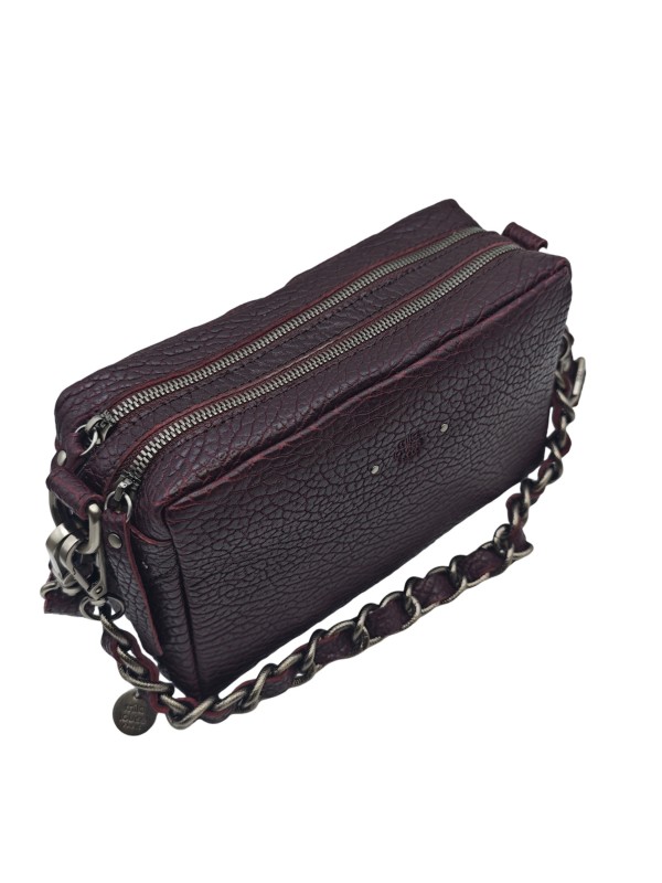 Mila Louise MAMA E1 ROUGE