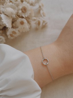 Bracelet Simple Petite Anneau Martelé Argent Massif 925 TheWan